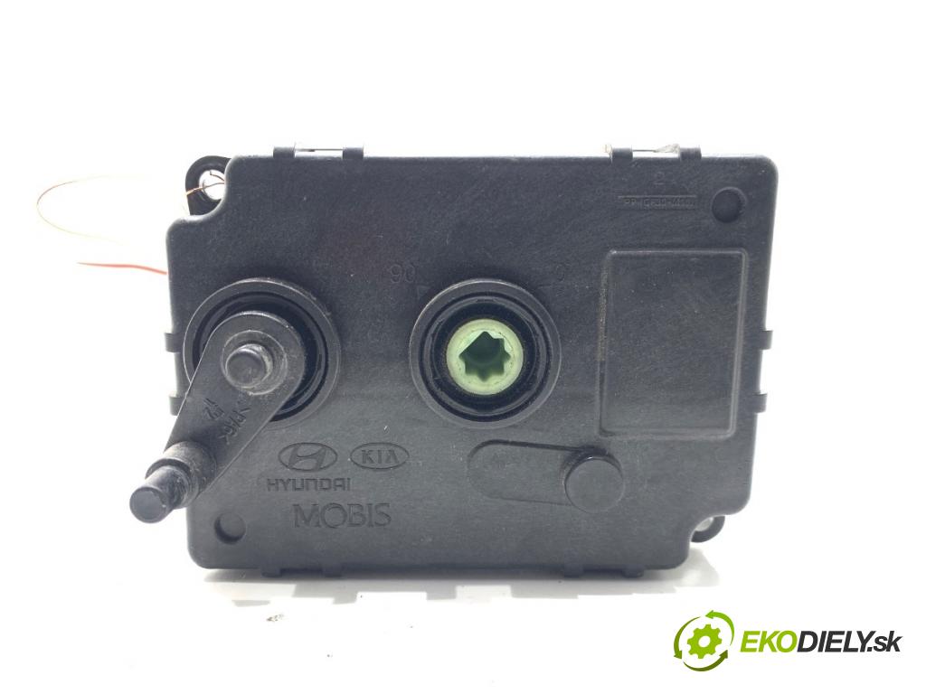 HYUNDAI KONA SUV 2021 77 kW 1.6 GDi Hybrid 1580 Motorček rolety ŽALÚZIE: 86969-CM000