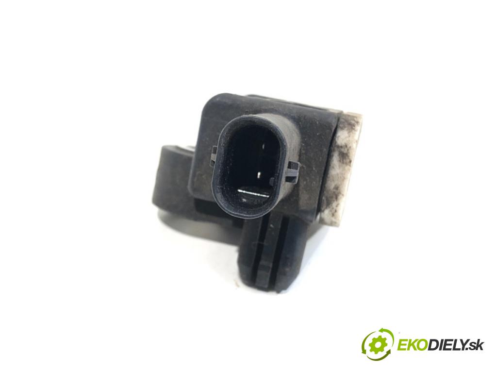 MERCEDES-BENZ GLE SUV 2018 190 kW 350 d 4-matic (166.024) 2987 Snímač nárazu A1668210151 (Snímač nárazu)