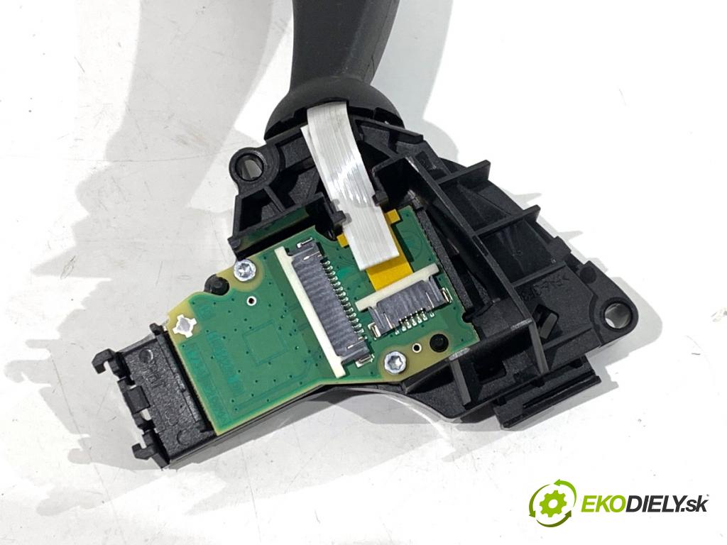 MERCEDES-BENZ GLE SUV 2018 190 kW 350 d 4-matic (166.024) 2987 Kulisa 30S10090978 (Rýchlostná páka (kulisa))