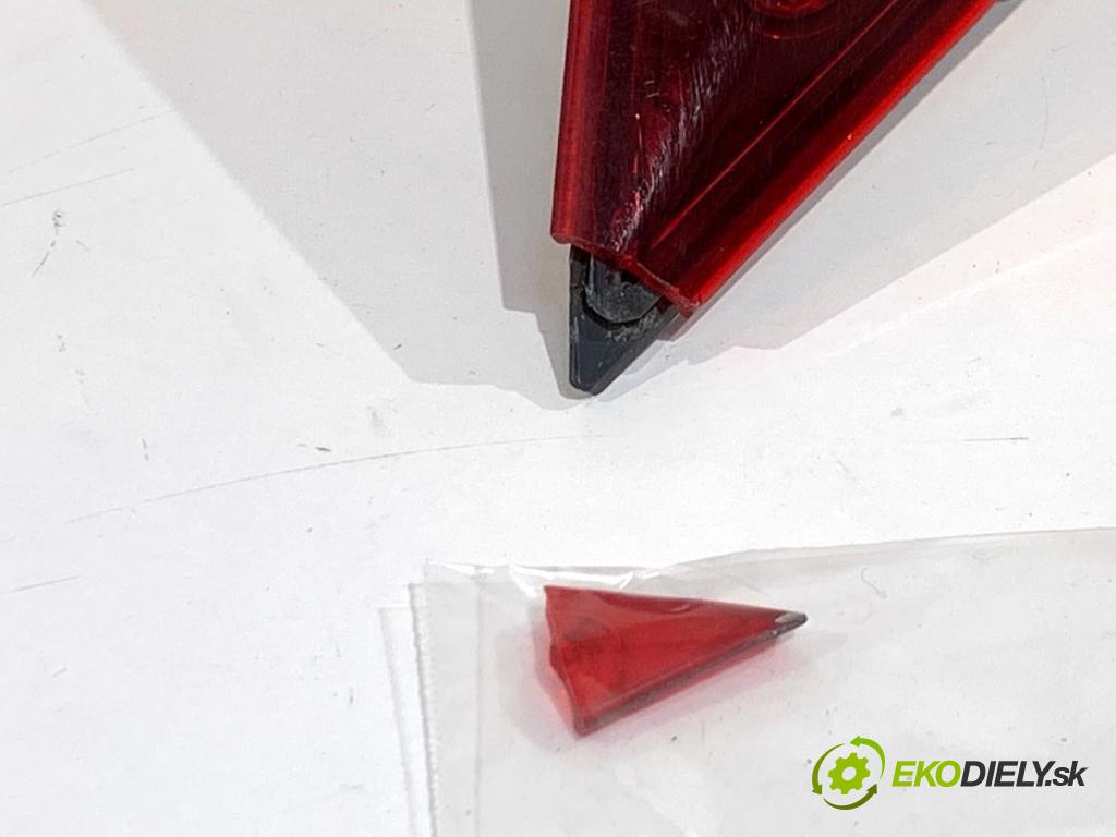 MERCEDES-BENZ GLE SUV 2018 190 kW 350 d 4-matic (166.024) 2987 Svetlo pravy zad A1669065601