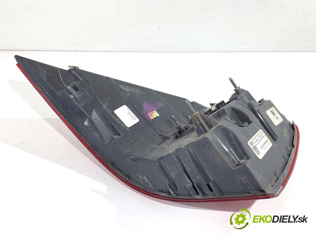 MERCEDES-BENZ GLE SUV 2018 190 kW 350 d 4-matic (166.024) 2987 Svetlo pravy zad A1669065601