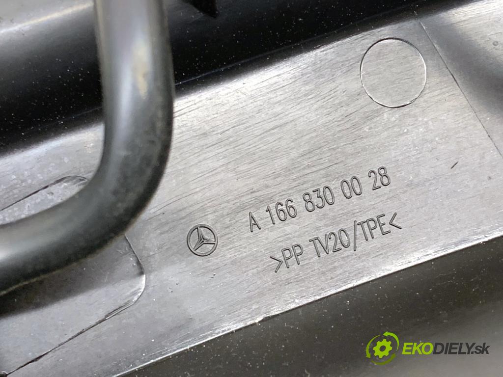 MERCEDES-BENZ GLE SUV 2018 190 kW 350 d 4-matic (166.024) 2987 Torpédo, plast pod čelné okno A1668300028 (Torpédo (plast pod čelným sklom))