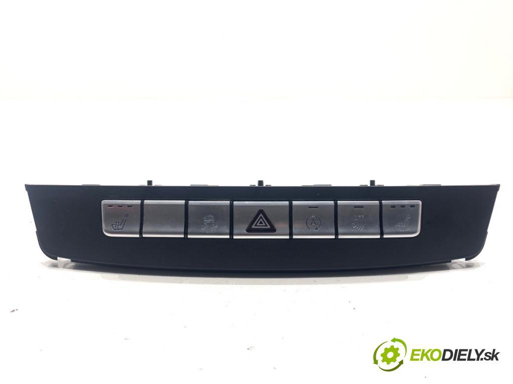 MERCEDES-BENZ GLE SUV 2018 190 kW 350 d 4-matic (166.024) 2987 Prepínač ohrievania, vyhrievania sedačky A2929051700 (Prepínacie páčky pod volantom)