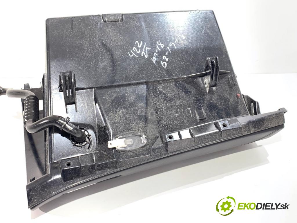 MERCEDES-BENZ GLE SUV 2018 190 kW 350 d 4-matic (166.024) 2987 Priehradka, kastlík spolujazdca  (Priehradka (kastlík))