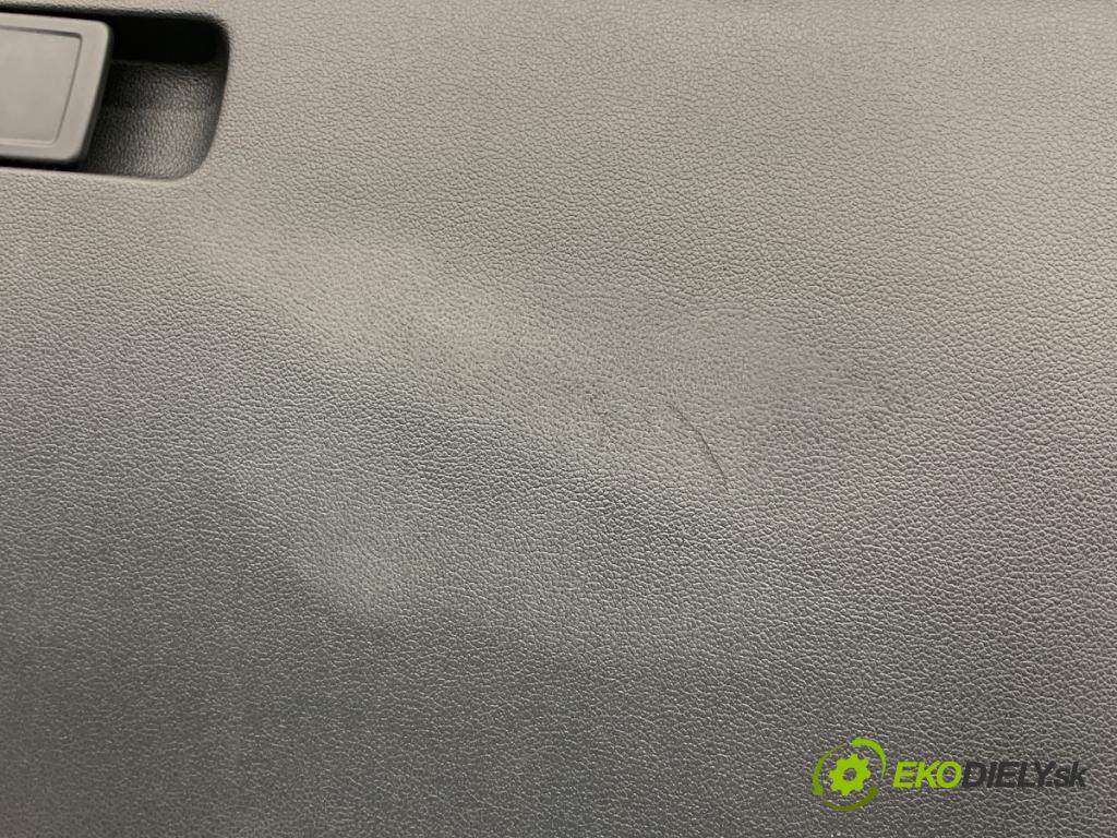 VW GOLF VII Kombi 2019 96 kW 1.5 TSI 1495 Priehradka, kastlík spolujazdca 5G1857285F (Priehradka (kastlík))