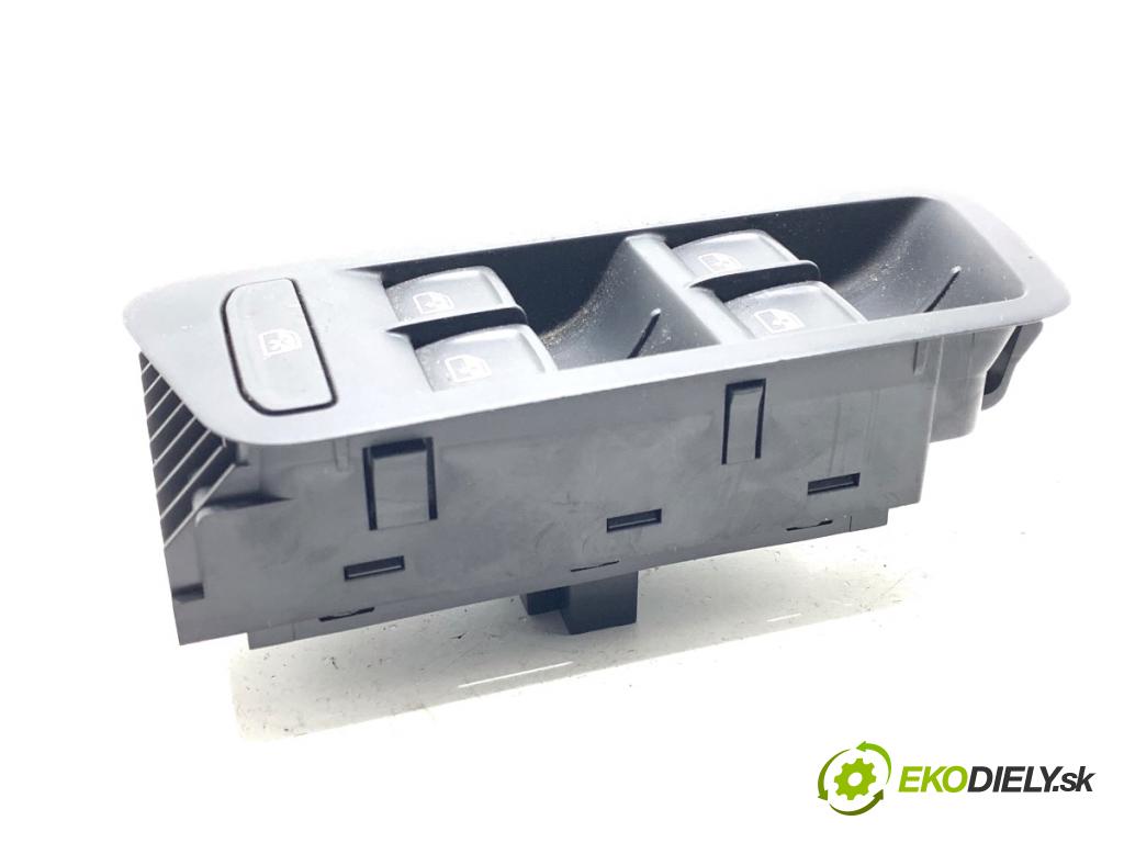 VW GOLF VII Kombi 2019 96 kW 1.5 TSI 1495 Prepínač okien 5G1867255C (Prepínacie páčky pod volantom)