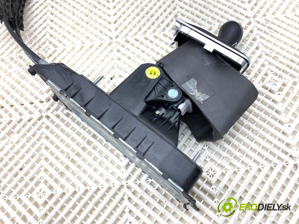 VW GOLF VII Kombi 2019 96 kW 1.5 TSI 1495 Kulisa 5Q0711049BJ (Rýchlostná páka (kulisa))