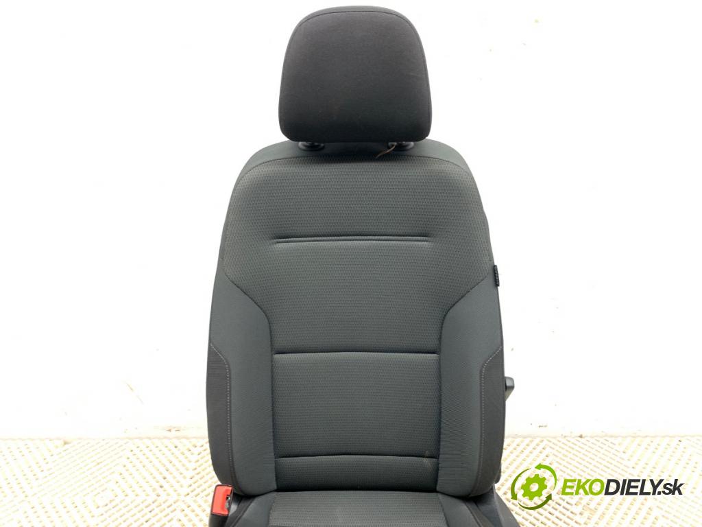 VW GOLF VII Kombi 2019 96 kW 1.5 TSI 1495 Sedadlo ľavy predný