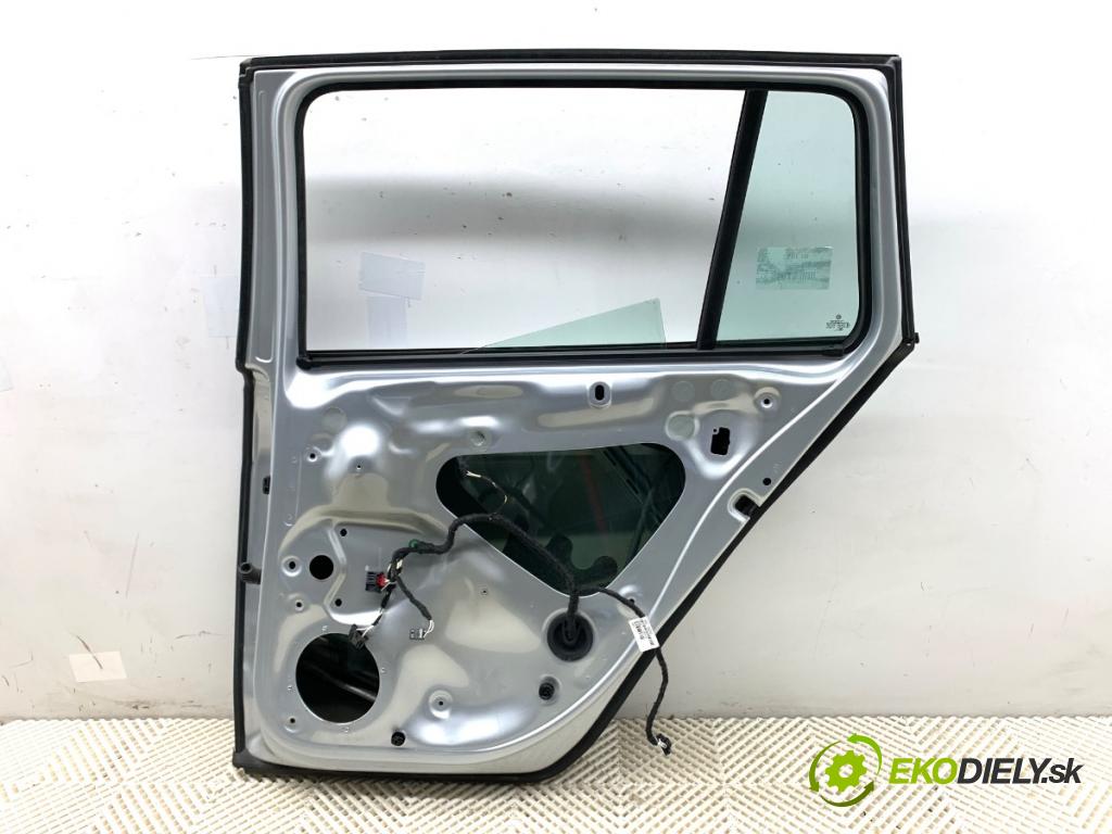 VW GOLF VII Kombi 2019 96 kW 1.5 TSI 1495 Dvere pravy zad