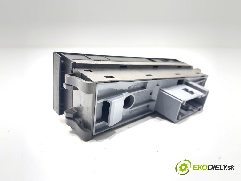 VW PASSAT B7 Kombi 2013 103 kW 2.0 TDI 1968 Spínač brzdy ručnej brzdy 3AB927137 (Prepínacie páčky pod volantom)