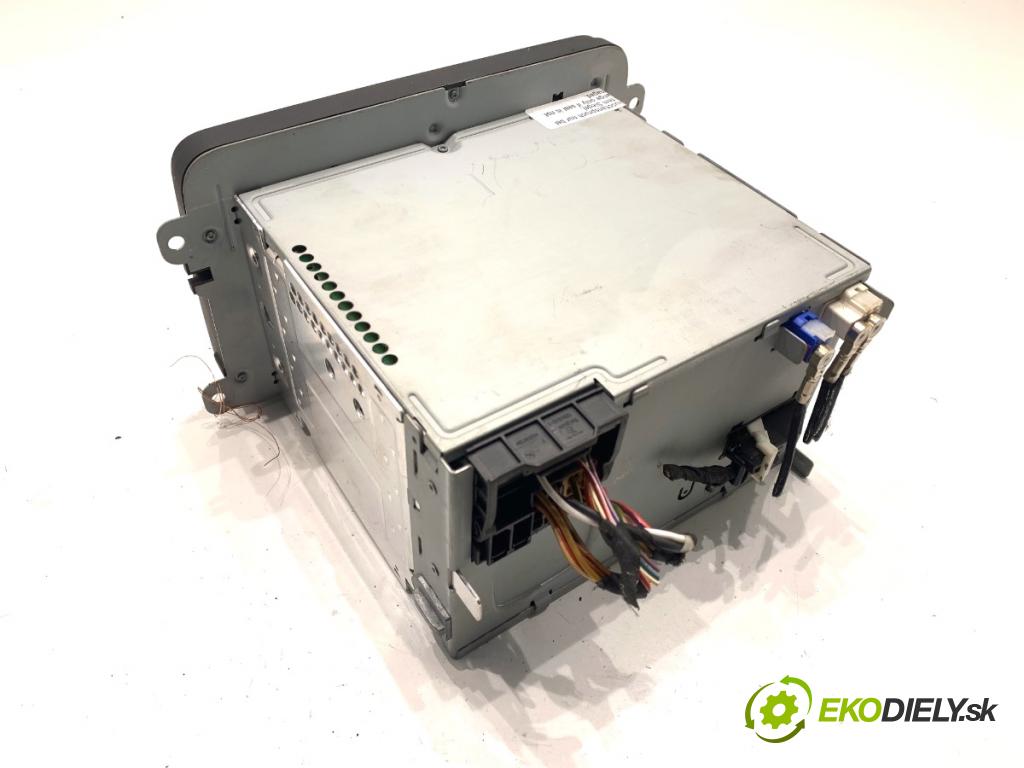 VW PASSAT B7 Kombi 2013 103 kW 2.0 TDI 1968 RADIO 3C8035279A (Audio zariadenie)