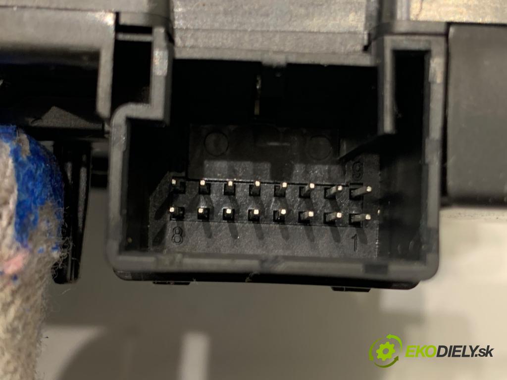 VW PASSAT B7 Kombi 2013 103 kW 2.0 TDI 1968 Krúžok, slimák airbag 5K0953569T (Airbag)