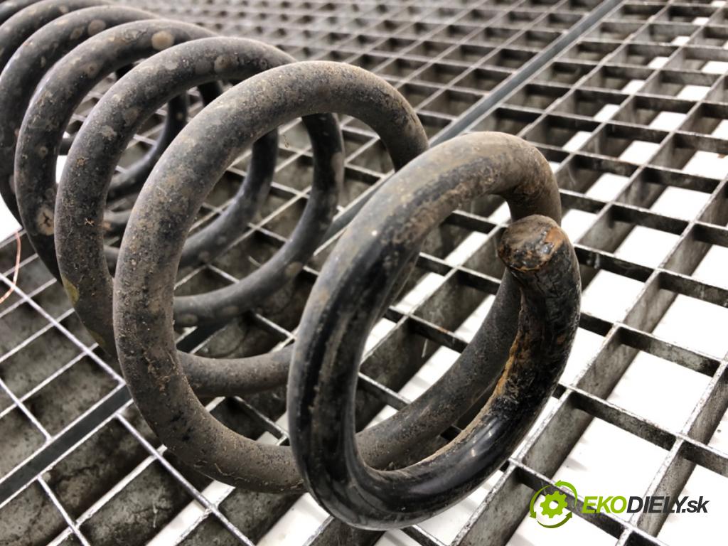 VW PASSAT B7 Kombi 2013 103 kW 2.0 TDI 1968 Pružina zad  (Kľučka dverí ostatné)