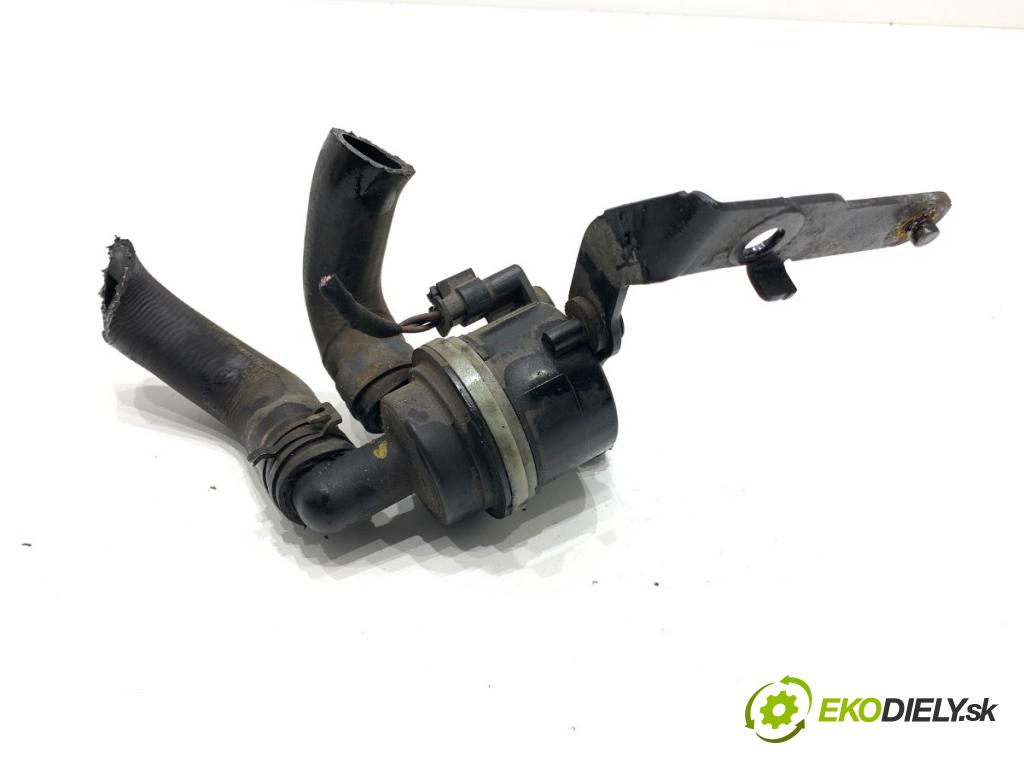 VW PASSAT B7 Kombi 2013 103 kW 2.0 TDI 1968 DALŠÍ: pumpa vody 5N0965561A (Vodní pumpa)