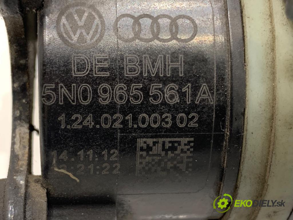 VW PASSAT B7 Kombi 2013 103 kW 2.0 TDI 1968 DALŠÍ: pumpa vody 5N0965561A (Vodní pumpa)