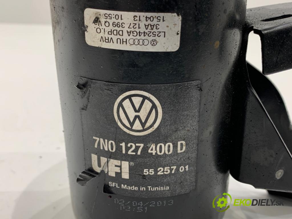 VW PASSAT B7 Kombi 2013 103 kW 2.0 TDI 1968 Obal filtra paliva 7NO127400D (Obal palivového filtra)