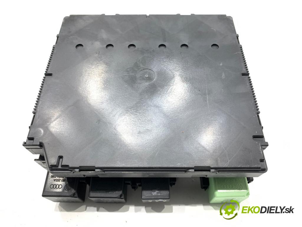 VW PASSAT B7 Kombi 2013 103 kW 2.0 TDI 1968 Modul komfortu 3AA937087N (Modul komfortu)