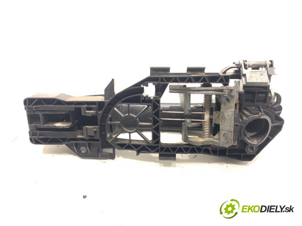 VW PASSAT B7 Kombi 2013 103 kW 2.0 TDI 1968 klika vnejší pravý zadní část
