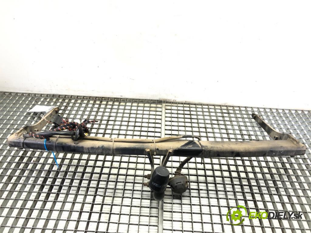 VW PASSAT B7 Kombi 2013 103 kW 2.0 TDI 1968 Hák tažné zařízení 321821 (Tažné zařízení)