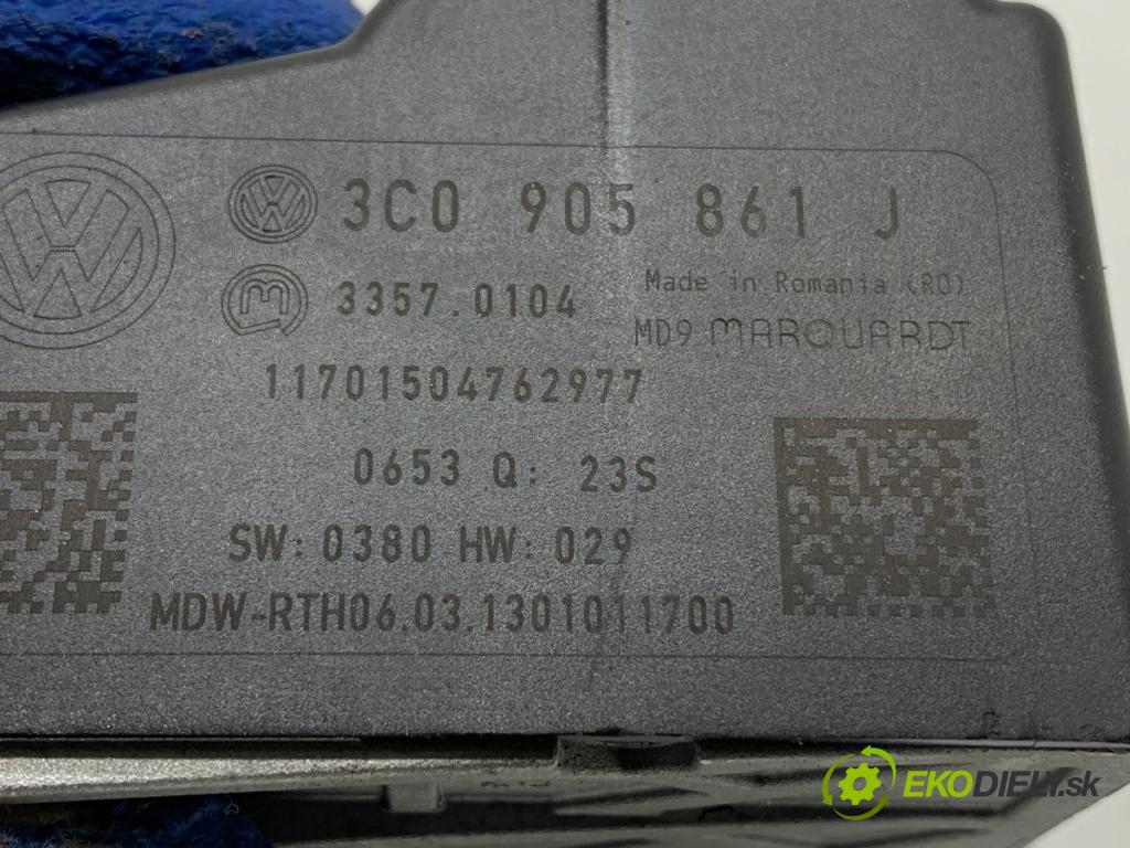 VW PASSAT B7 Kombi 2013 103 kW 2.0 TDI 1968 blokáda volantu 3C0905861J (Riadenie ostatné)