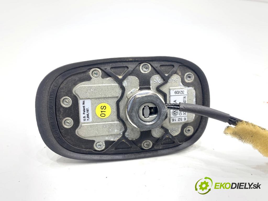 VW PASSAT B7 Kombi 2013 103 kW 2.0 TDI 1968 ANTENA 3C0035507N