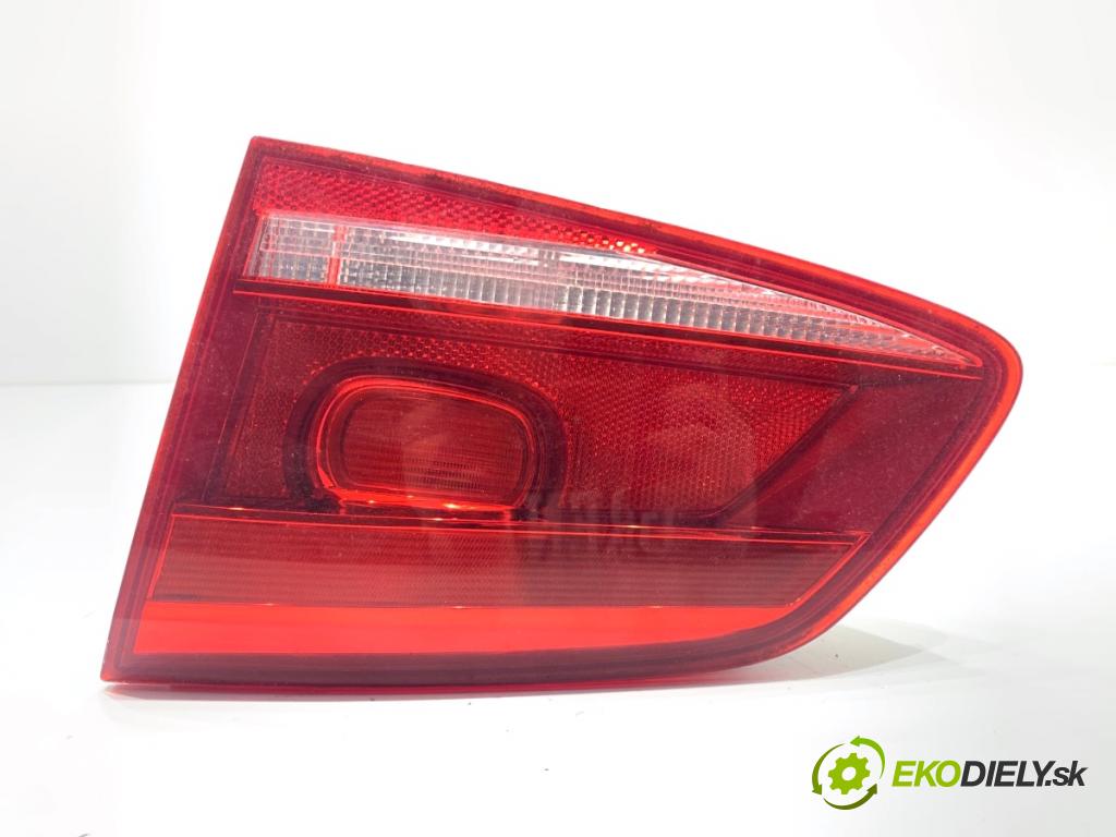 VW PASSAT B7 Kombi 2013 103 kW 2.0 TDI 1968 světlo zadní část pravá vnitřní 3AF945094M (Klika dveří ostatní)