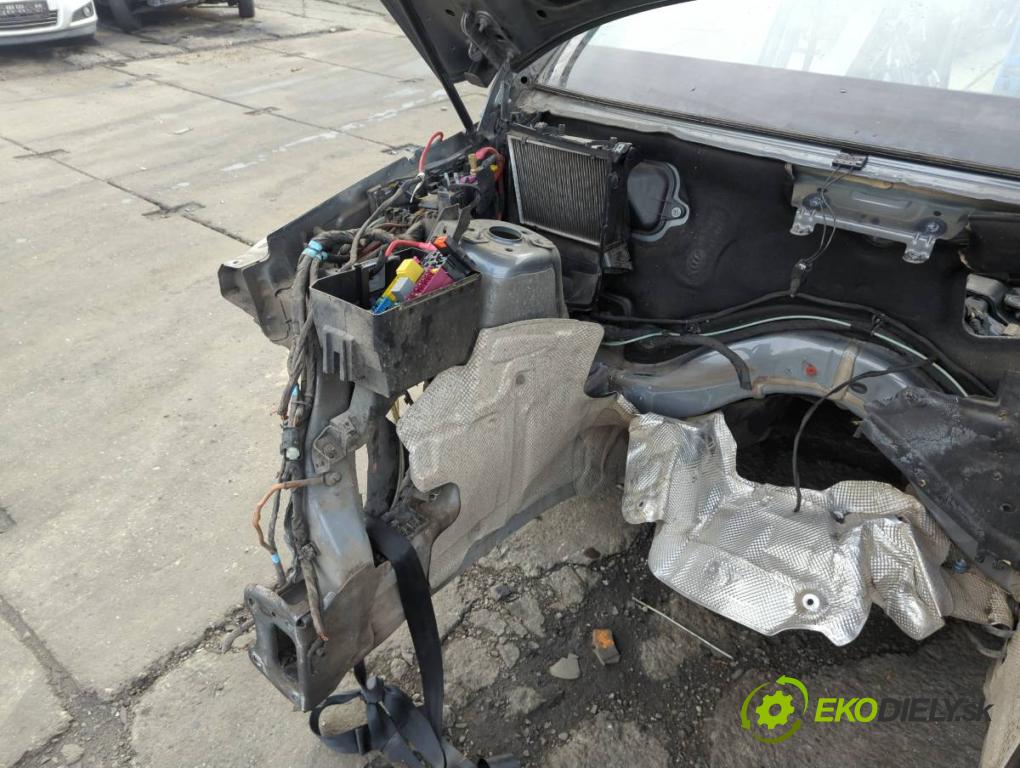 MERCEDES-BENZ GLE SUV 2018 190 kW 350 d 4-matic (166.024) 2987 KAROSERIA ČTVRŤÁK blatník zadní část levý pravý práh střecha PODŁUŻNICA levý pravý