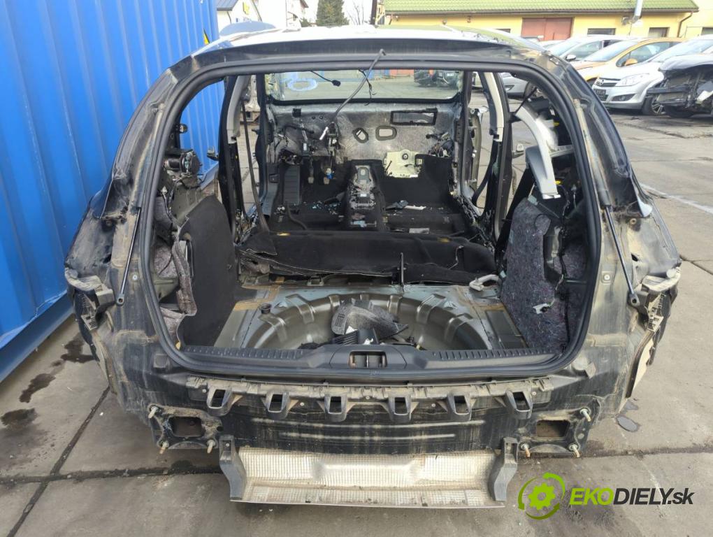 FORD FOCUS IV liftback 2019 88 kW 1.5 EcoBlue 1499 KAROSERIA ČTVRŤÁK blatník zadní část levý pravý práh střecha PODŁUŻNICA levý pravý