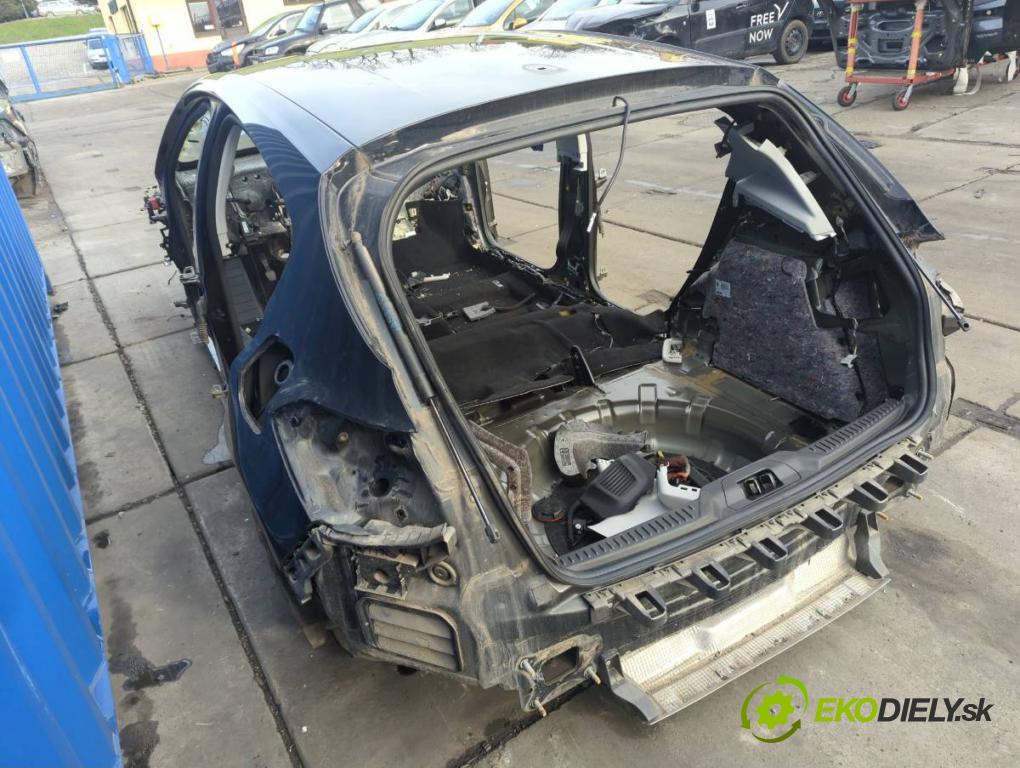 FORD FOCUS IV liftback 2019 88 kW 1.5 EcoBlue 1499 KAROSERIA ČTVRŤÁK blatník zadní část levý pravý práh střecha PODŁUŻNICA levý pravý
