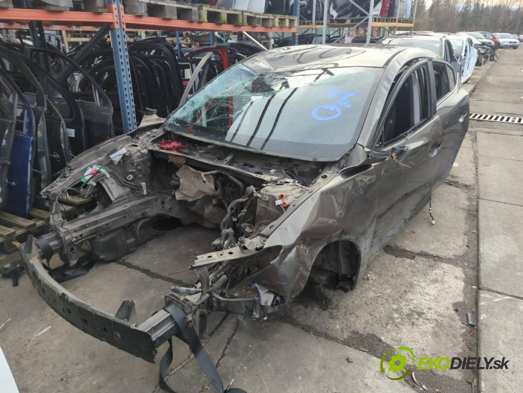 MAZDA 3 BM liftback 2016 88 kW 2.0 1998 KAROSERIA ČTVRŤÁK blatník zadní část levý pravý práh střecha PODŁUŻNICA levý pravý 