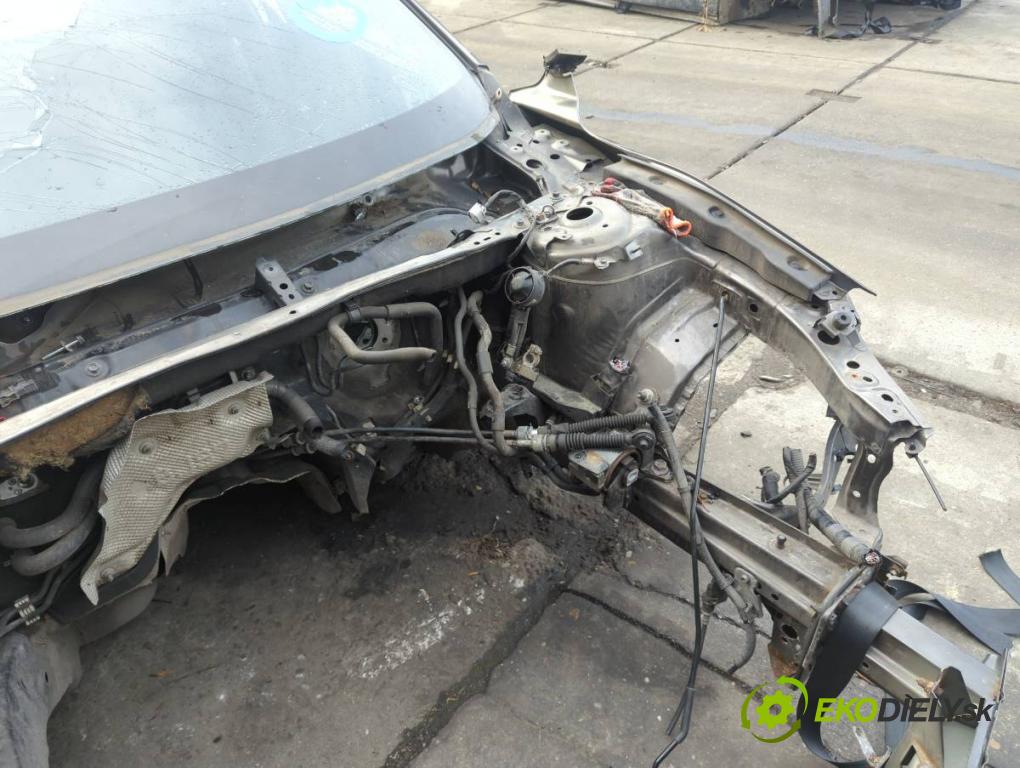 MAZDA 3 BM liftback 2016 88 kW 2.0 1998 KAROSERIA ČTVRŤÁK blatník zadní část levý pravý práh střecha PODŁUŻNICA levý pravý