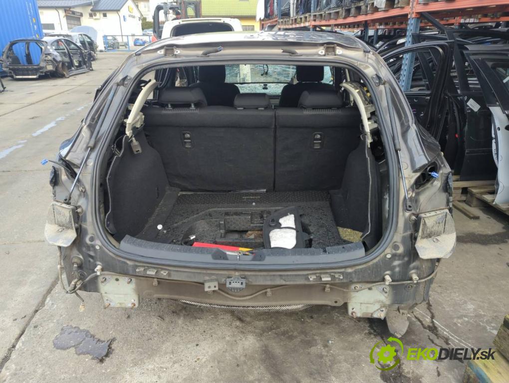 MAZDA 3 BM liftback 2016 88 kW 2.0 1998 KAROSERIA ČTVRŤÁK blatník zadní část levý pravý práh střecha PODŁUŻNICA levý pravý