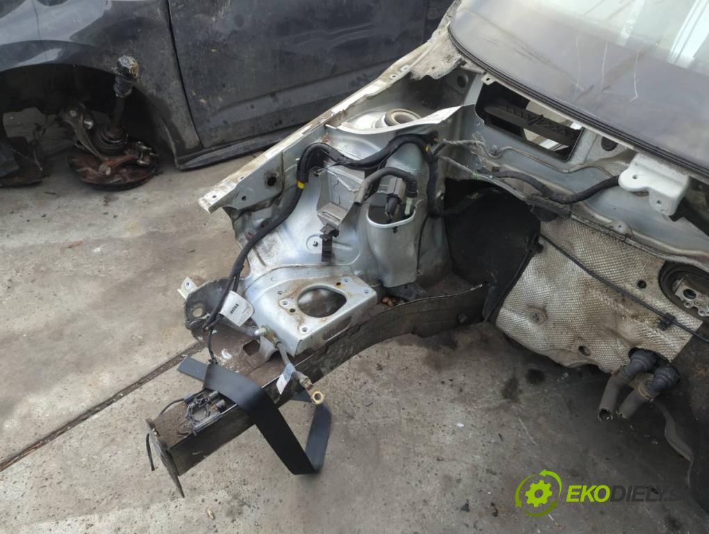 SEAT TOLEDO IV liftback 2016 66 kW 1.2 TSI 1197 KAROSERIA ČTVRŤÁK blatník zadní část levý pravý práh střecha PODŁUŻNICA levý pravý
