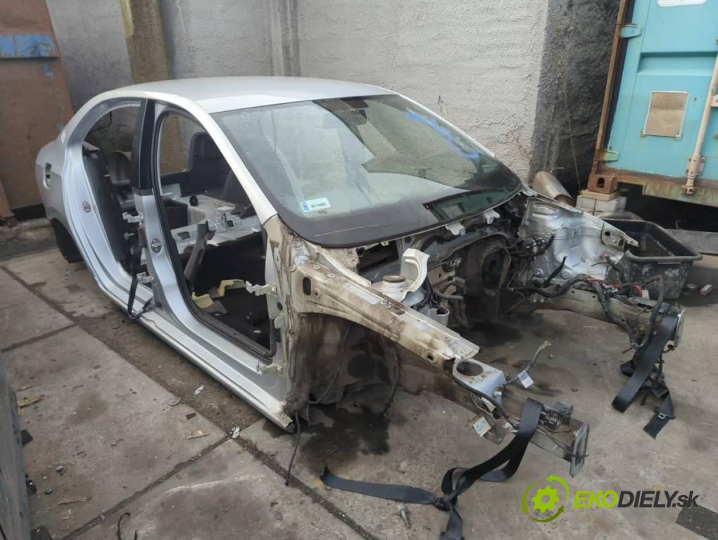 SEAT TOLEDO IV liftback 2016 66 kW 1.2 TSI 1197 KAROSERIA ČTVRŤÁK blatník zadní část levý pravý práh střecha PODŁUŻNICA levý pravý