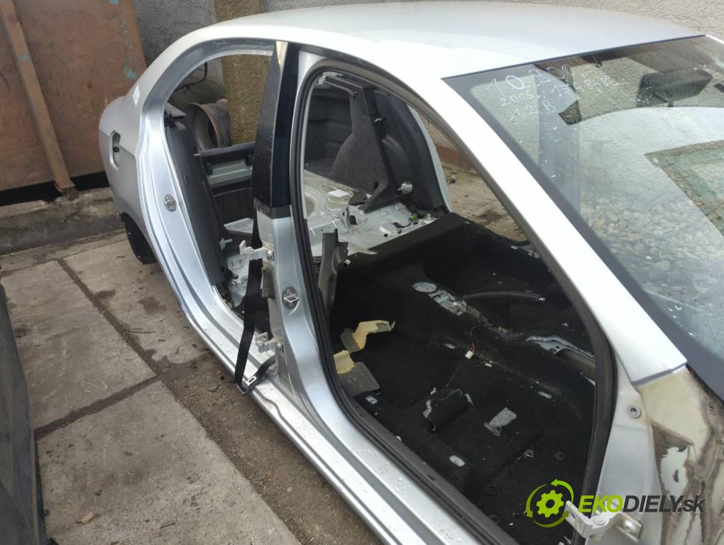 SEAT TOLEDO IV liftback 2016 66 kW 1.2 TSI 1197 KAROSERIA ČTVRŤÁK blatník zadní část levý pravý práh střecha PODŁUŻNICA levý pravý