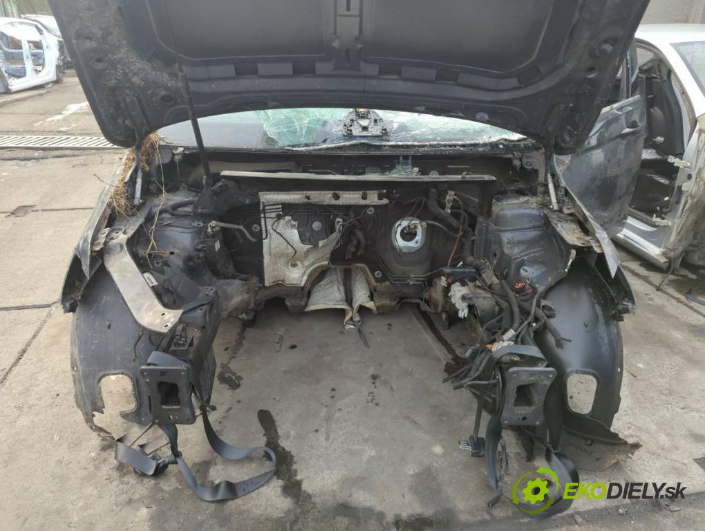 VW TOURAN nadwozie wielkoprzestrzenne (MPV) 2017 132 kW 1.8 TSI 1798 KAROSERIA ČTVRŤÁK blatník zadní část levý pravý práh střecha PODŁUŻNICA levý pravý