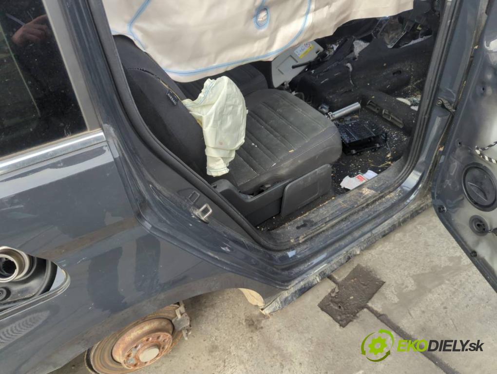 VW TOURAN nadwozie wielkoprzestrzenne (MPV) 2017 132 kW 1.8 TSI 1798 KAROSERIA ČTVRŤÁK blatník zadní část levý pravý práh střecha PODŁUŻNICA levý pravý