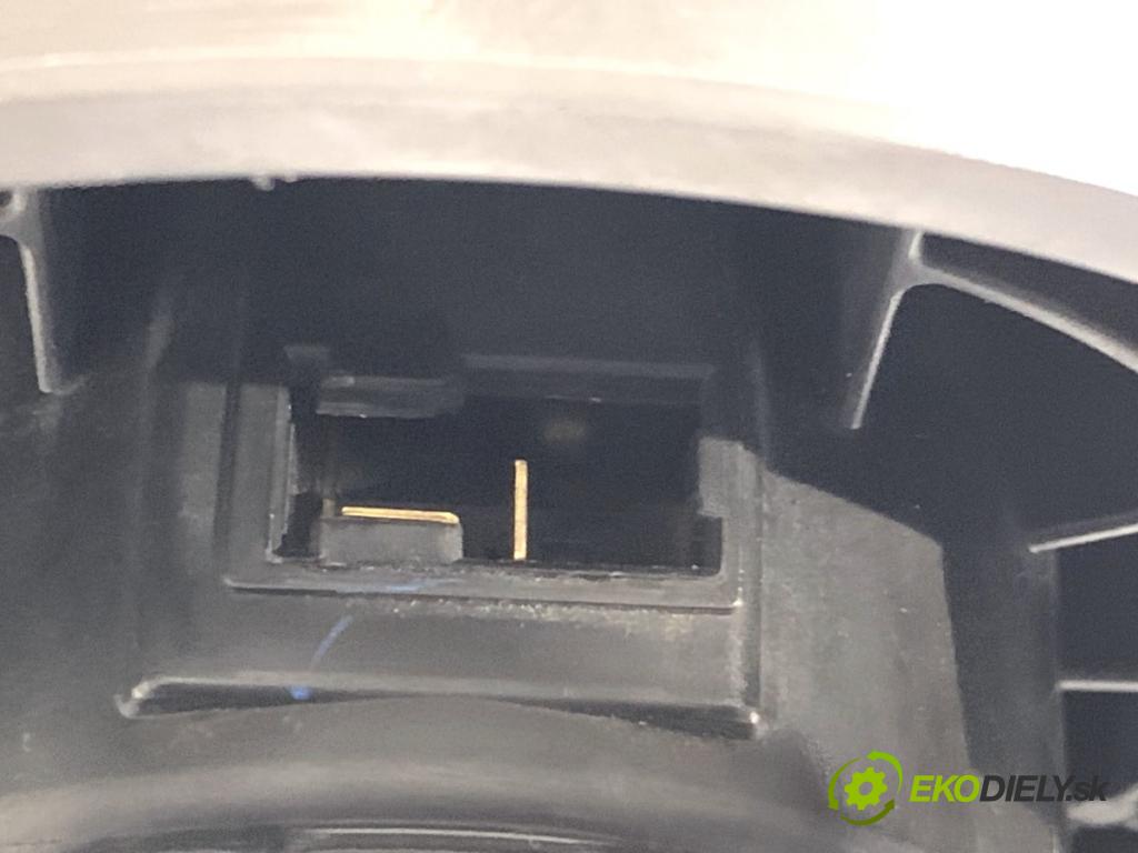 NISSAN QASHQAI J11 SUV 2015 85 kW 1.2 DIG-T 1197 ventilátor kúrenia