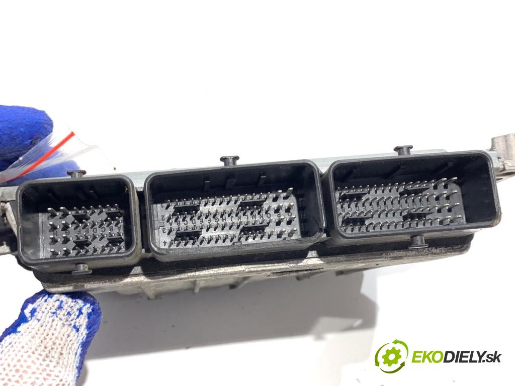 NISSAN QASHQAI J11 SUV 2015 85 kW 1.2 DIG-T 1197 riadiaca jednotka Motor 237104ED0C (Riadiaca jednotka)