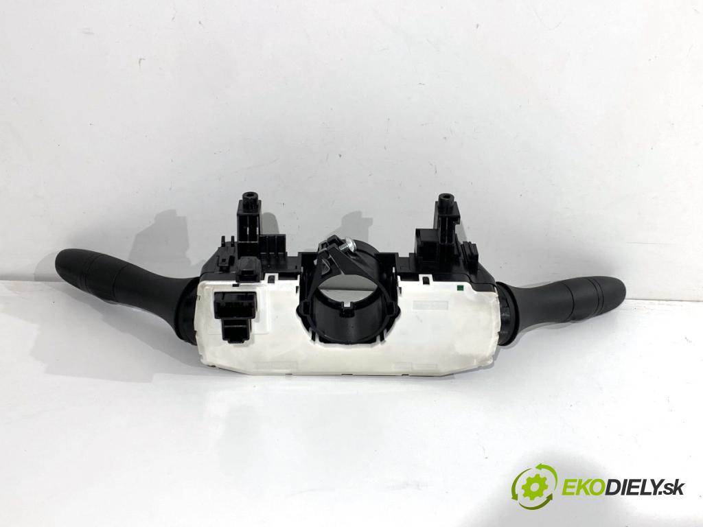 NISSAN QASHQAI J11 SUV 2015 85 kW 1.2 DIG-T 1197 Prepínač kombinovaný  (Prepínacie páčky pod volantom)