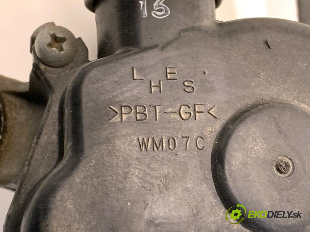 NISSAN QASHQAI J11 SUV 2015 85 kW 1.2 DIG-T 1197 Mechanizmus stieračov predný  (Motorček stieračov predný)