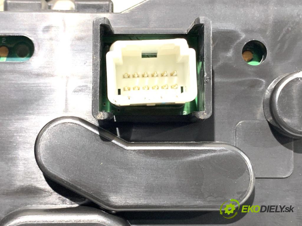 NISSAN QASHQAI J11 SUV 2015 85 kW 1.2 DIG-T 1197 Prístrojovka 4EL1E (Prístrojová doska)