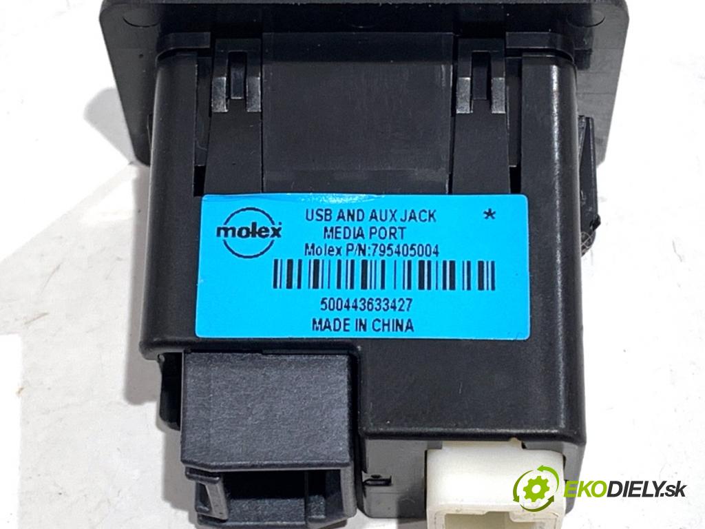 NISSAN QASHQAI J11 SUV 2015 85 kW 1.2 DIG-T 1197 HNÍZDO: USB 795405004