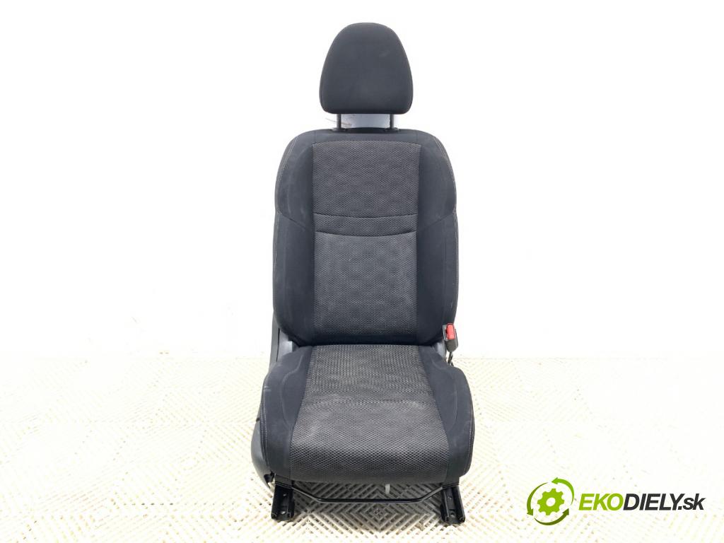 NISSAN QASHQAI J11 SUV 2015 85 kW 1.2 DIG-T 1197 Sedadlo pravy predný 