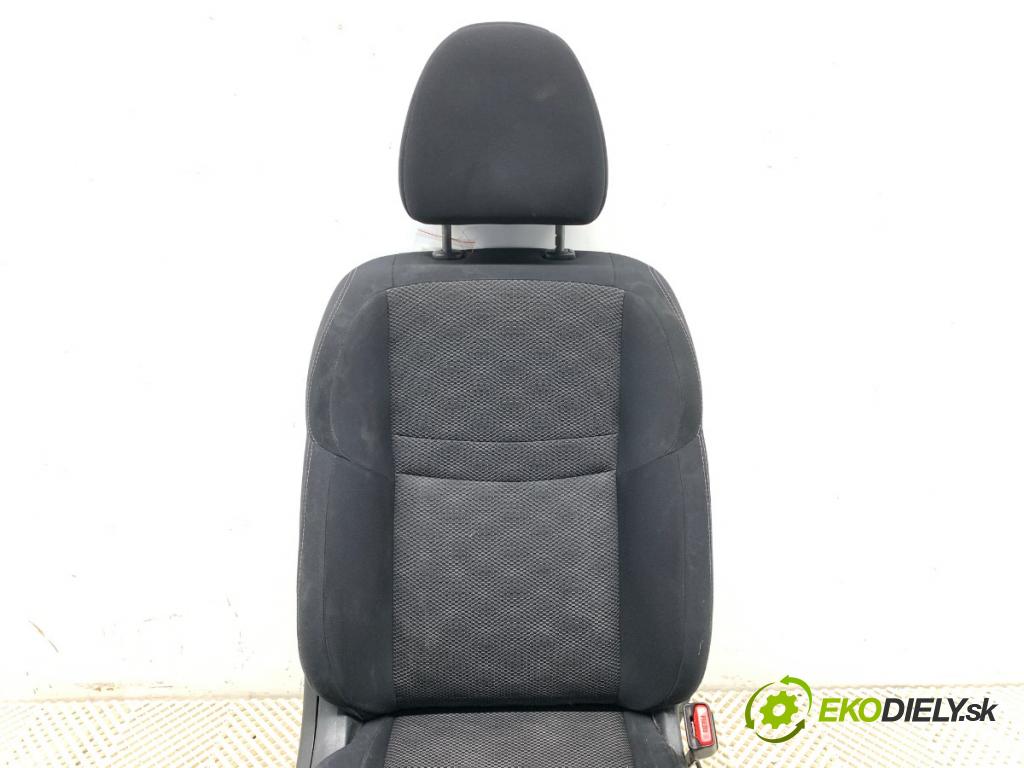 NISSAN QASHQAI J11 SUV 2015 85 kW 1.2 DIG-T 1197 Sedadlo pravy predný