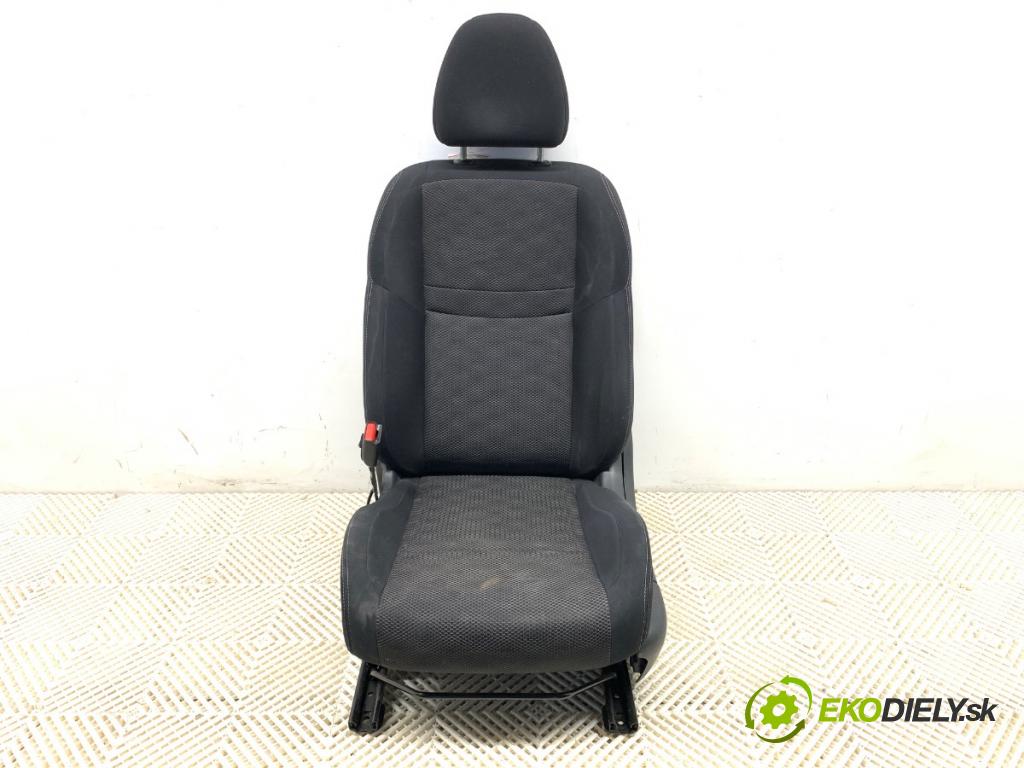NISSAN QASHQAI J11 SUV 2015 85 kW 1.2 DIG-T 1197 Sedadlo ľavy predný 