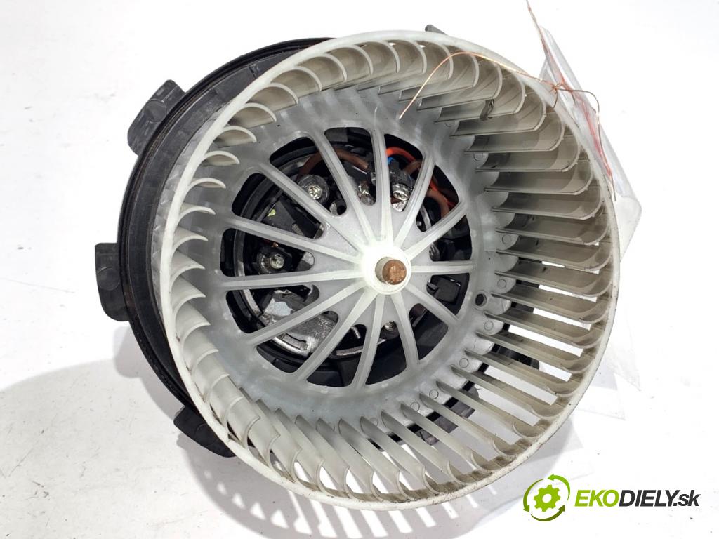 VW CARFTER 30 35 Autobus 2016 100 kW 2.0 TDI 1968 ventilátor kúrenia 2002221