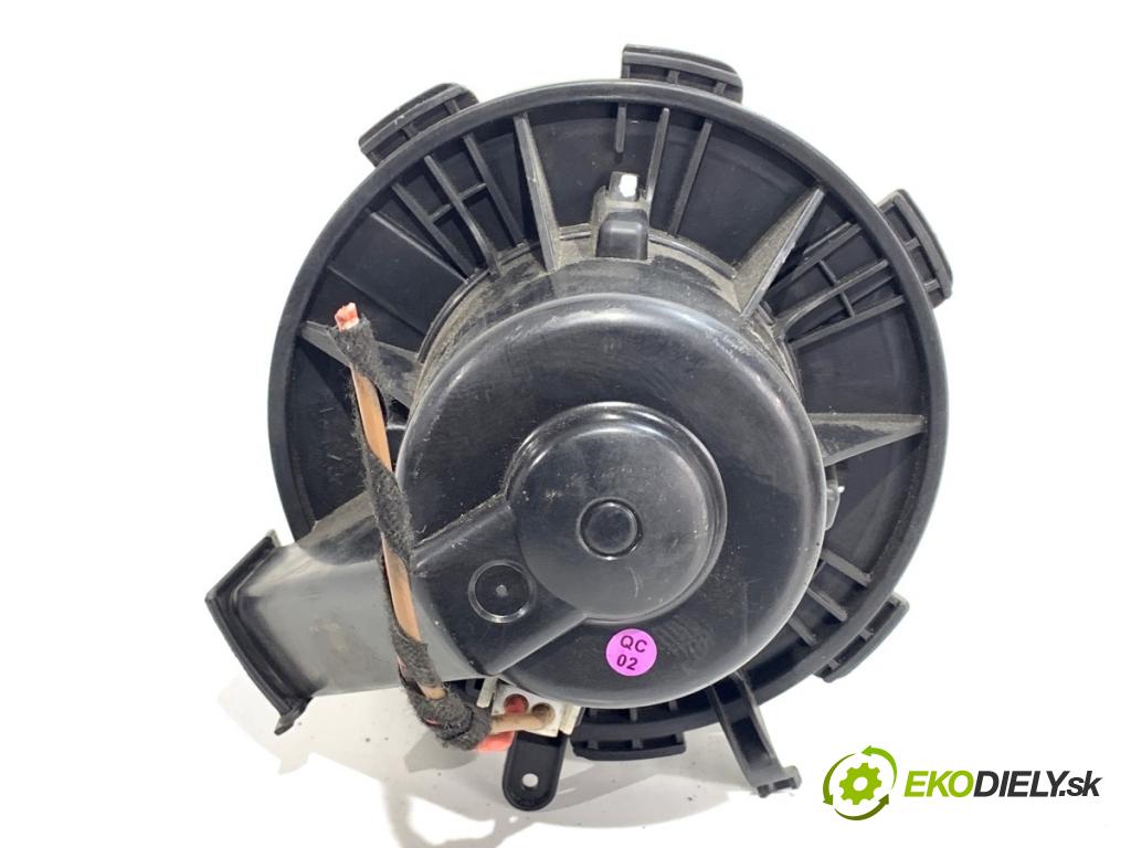 VW CARFTER 30 35 Autobus 2016 100 kW 2.0 TDI 1968 ventilátor kúrenia 2002221
