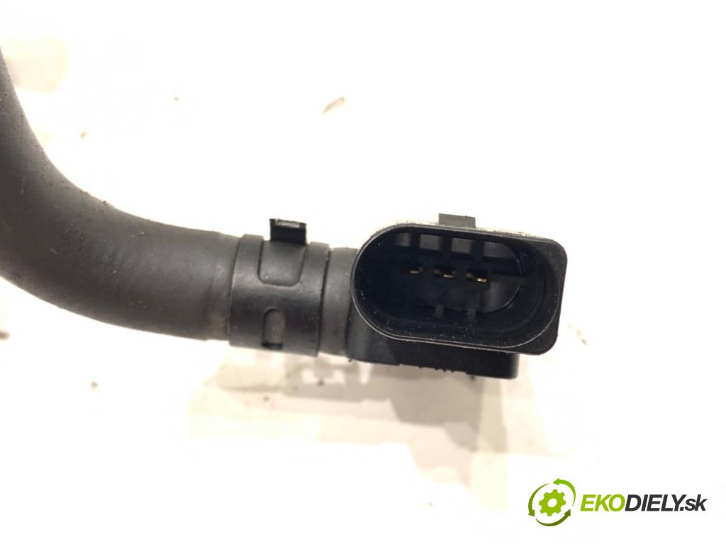 VW PASSAT B8 Kombi 2016 140 kW 2.0 TDI 1968 Škrtiaca klapka 04L128059AA (Škrtiaca klapka)