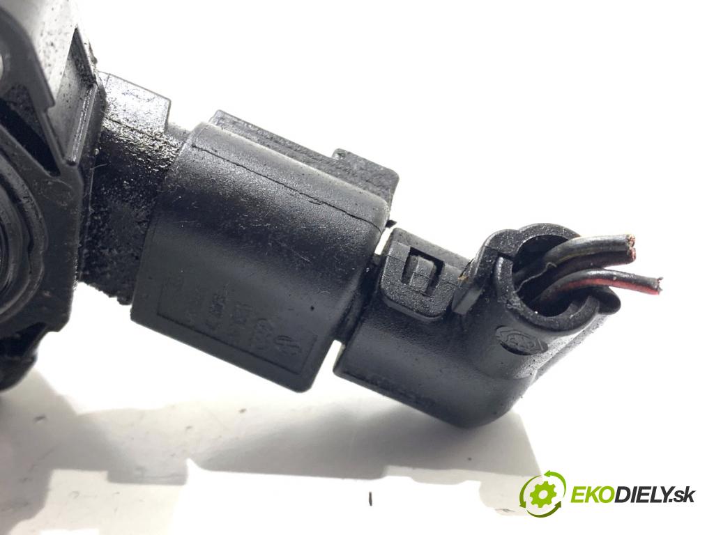 VW PASSAT B8 Kombi 2016 140 kW 2.0 TDI 1968 Snímač hladiny oleja 04L907660C (Snímač)